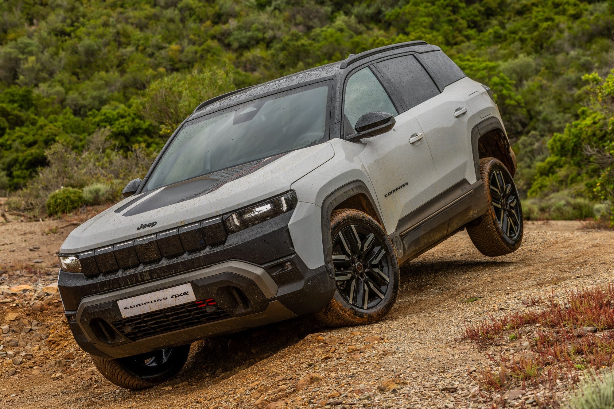 Jeep Compass Híbrido