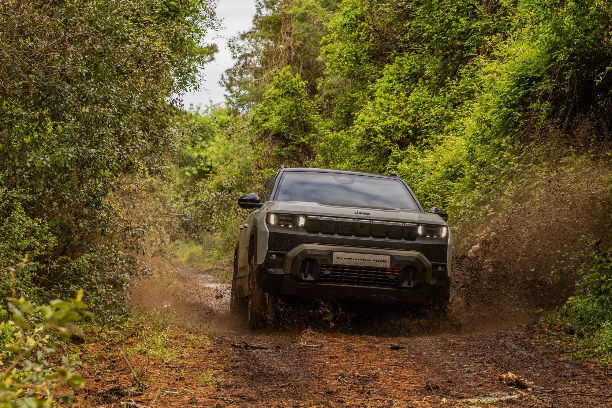 Jeep Compass Híbrido