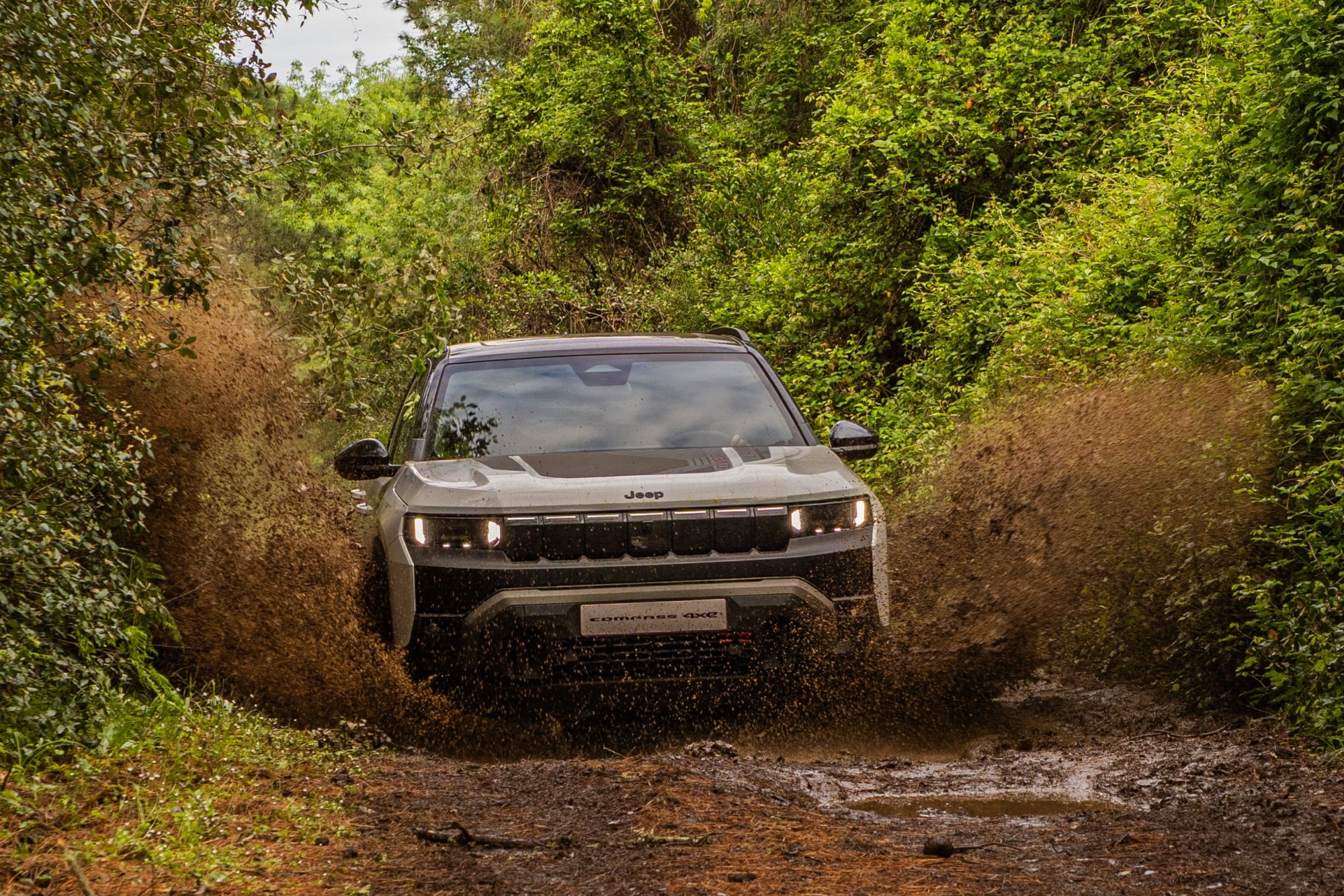 Jeep Compass Híbrido