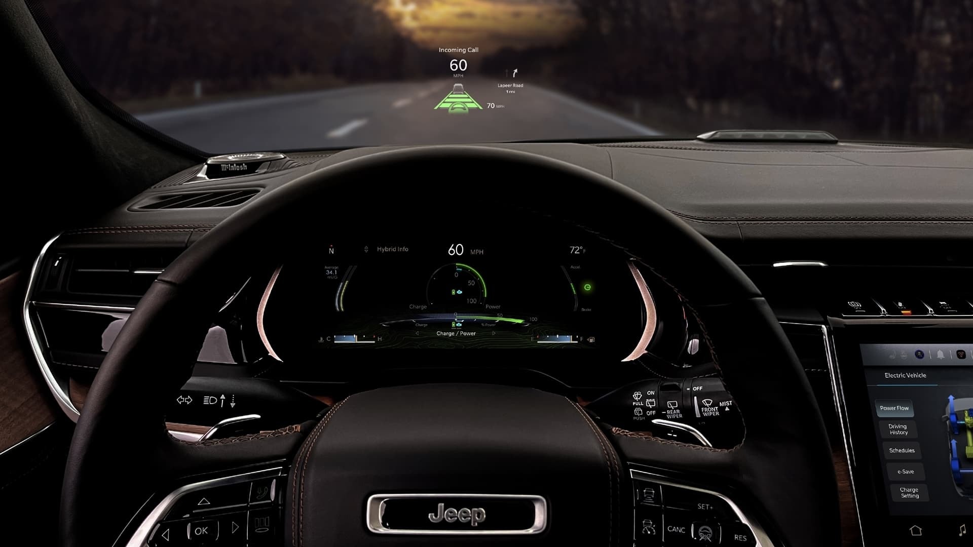 Vista del Head-Up Display del Jeep Grand Cherokee híbrido, innovación y tecnología.