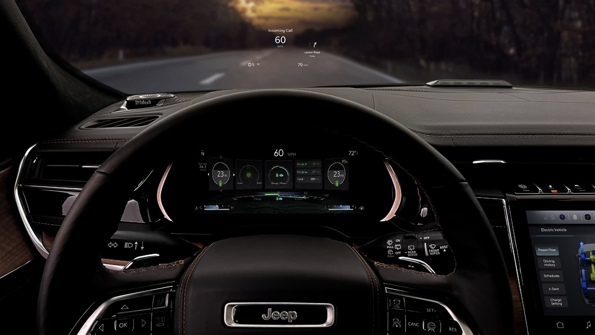 Volante y panel de instrumentos digitales del Grand Cherokee.