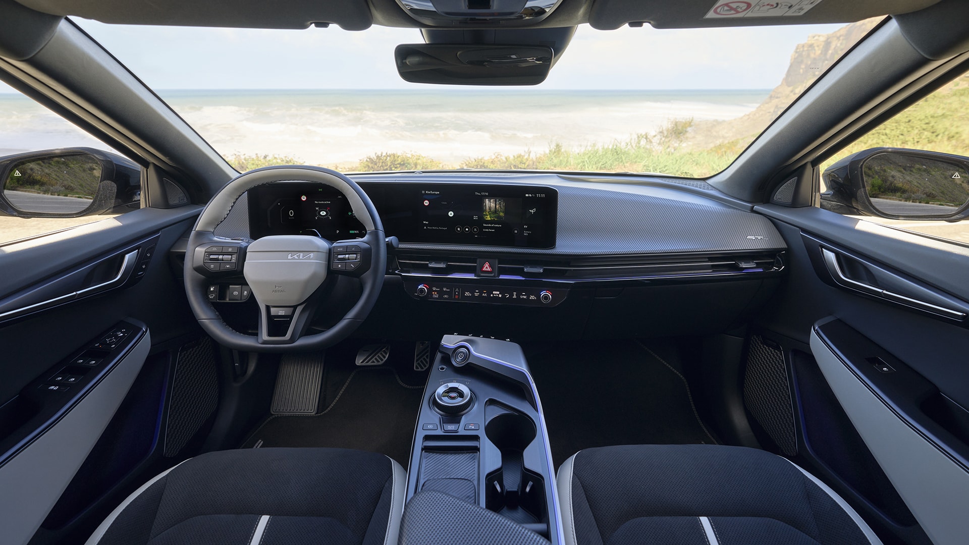 Tablero de instrumentos del Kia EV6, destacando su diseño digital.