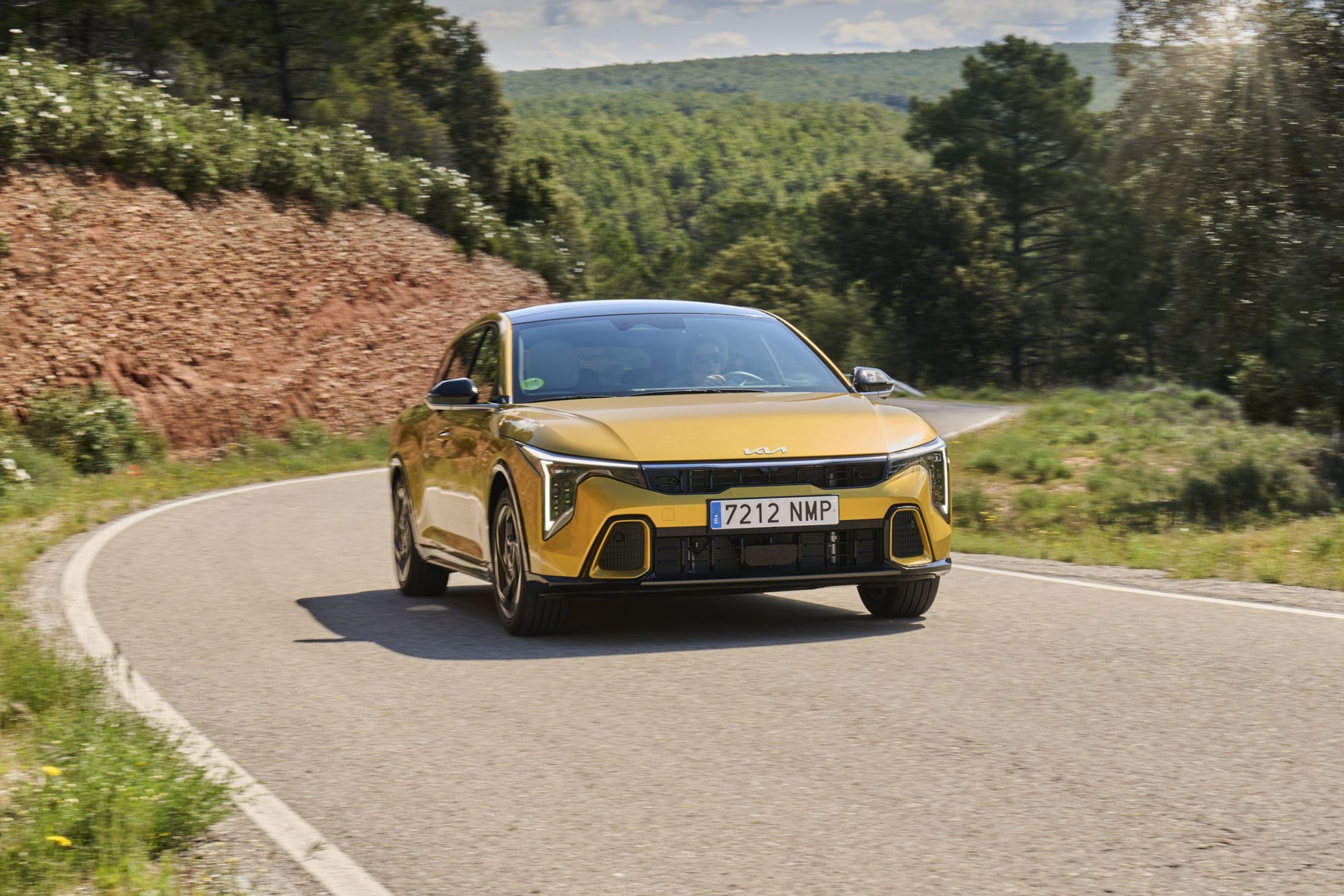 Kia K4
