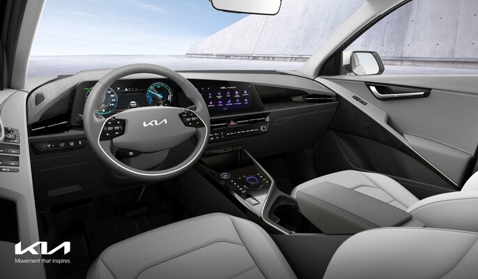 Habitáculo del Kia Niro Híbrido, resaltando comodidad y estilo moderno. Habitáculo del Kia Niro Híbrido, resaltando comodidad y estilo moderno.