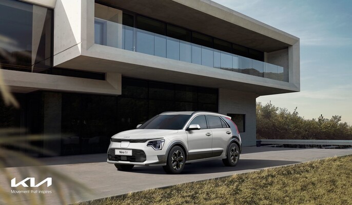 El Kia Niro Híbrido mostrando su robustez y elegancia en la vista frontal. El Kia Niro Híbrido mostrando su robustez y elegancia en la vista frontal.