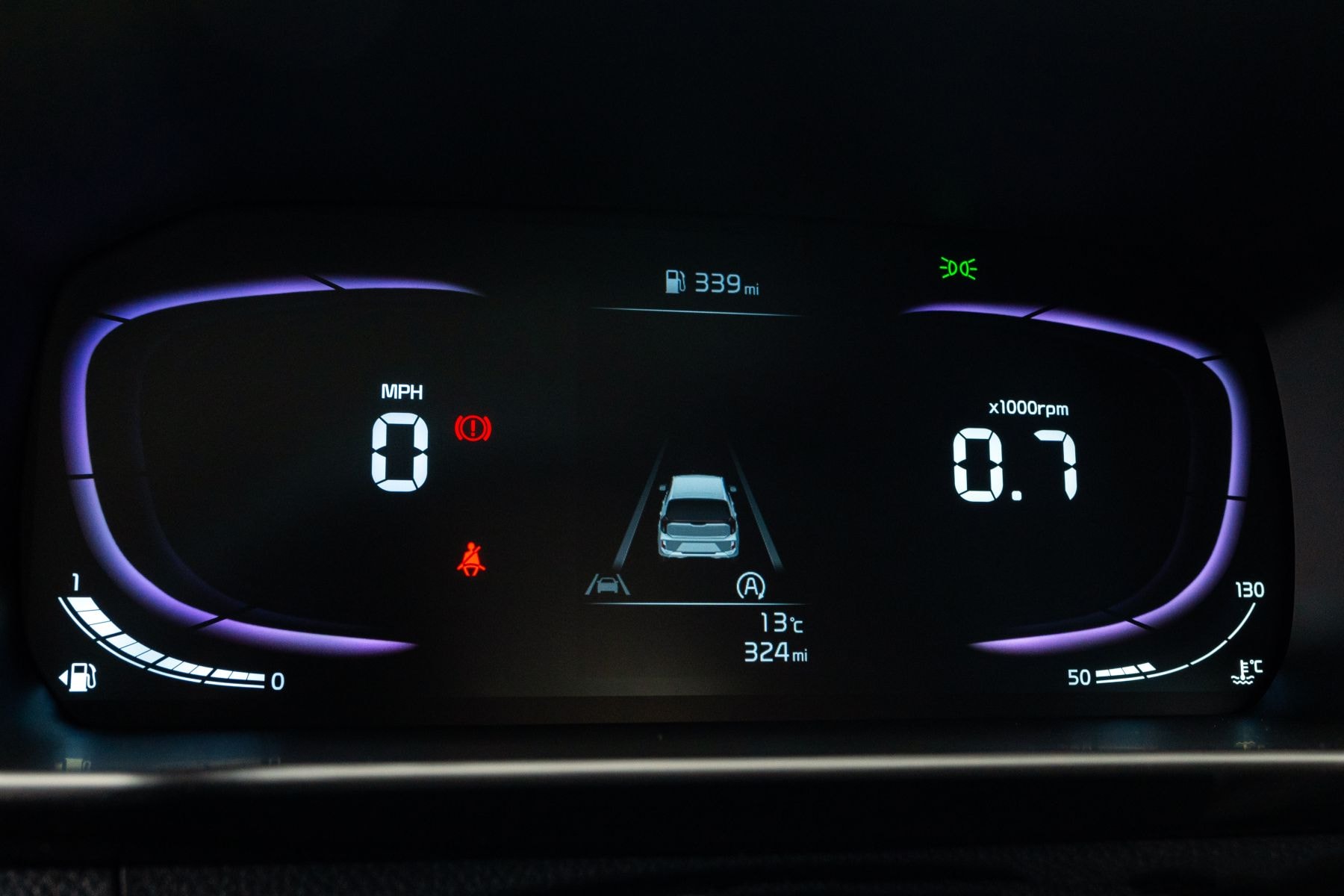 Maletero del Kia Picanto abierto, versátil y bien organizado.