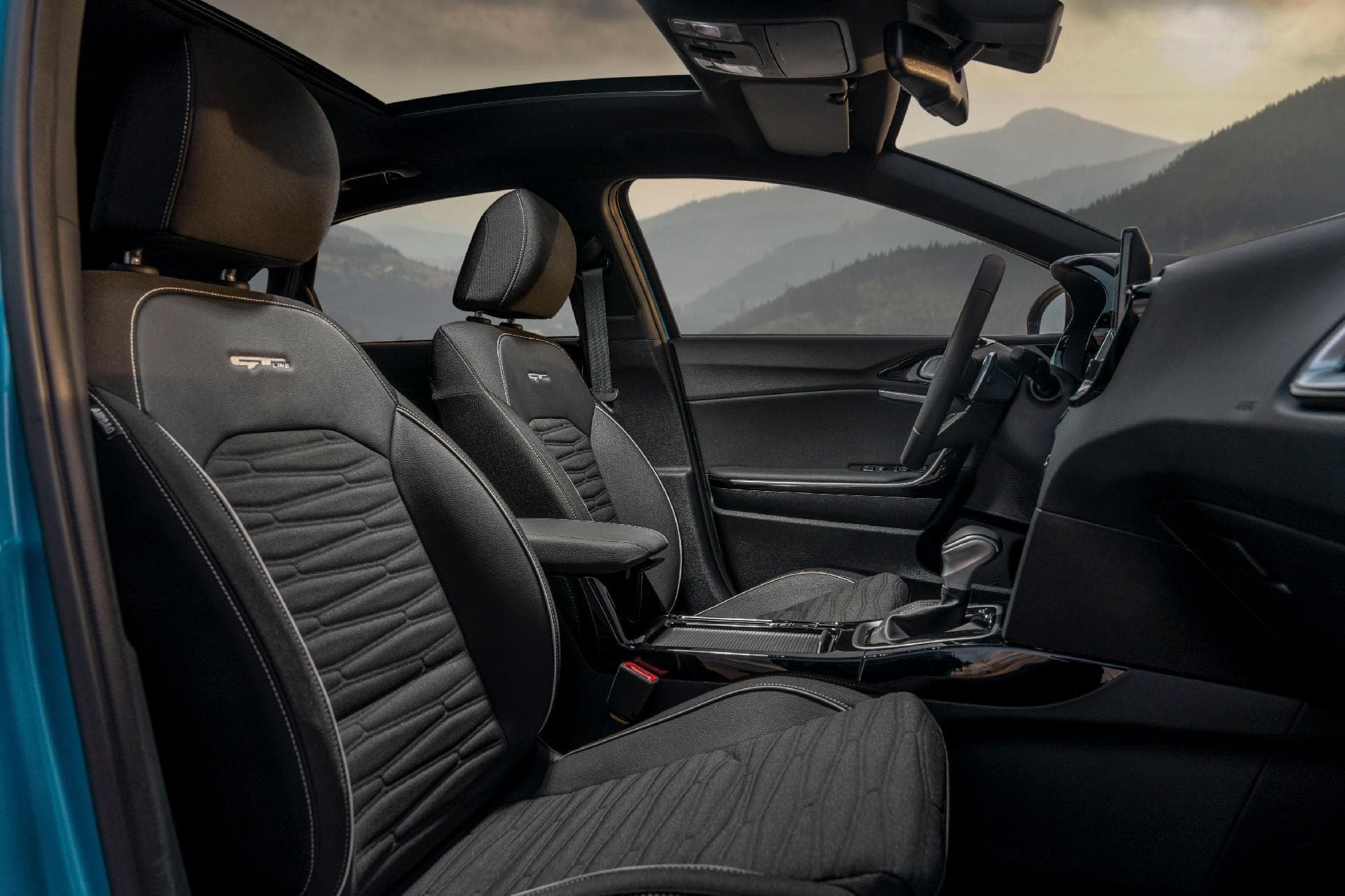 Asientos deportivos del Kia Proceed que ofrecen confort y soporte.