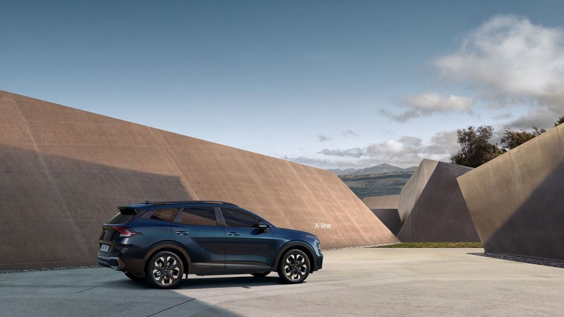 Vista lateral del Kia Sportage híbrido, destacando su línea aerodinámica y moderna.