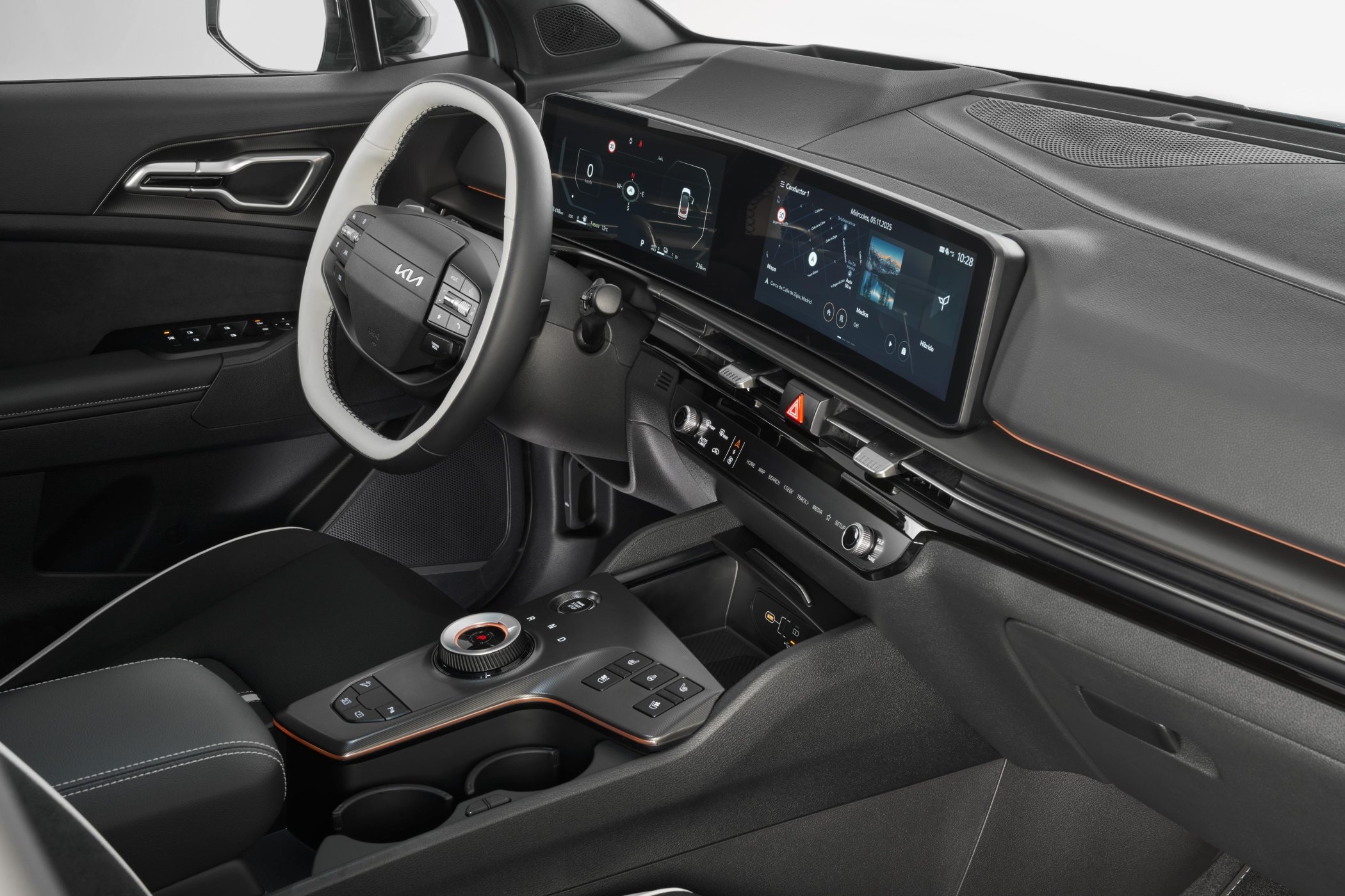 Interior del Kia Sportage 2023, con un diseño moderno y tecnología avanzada.