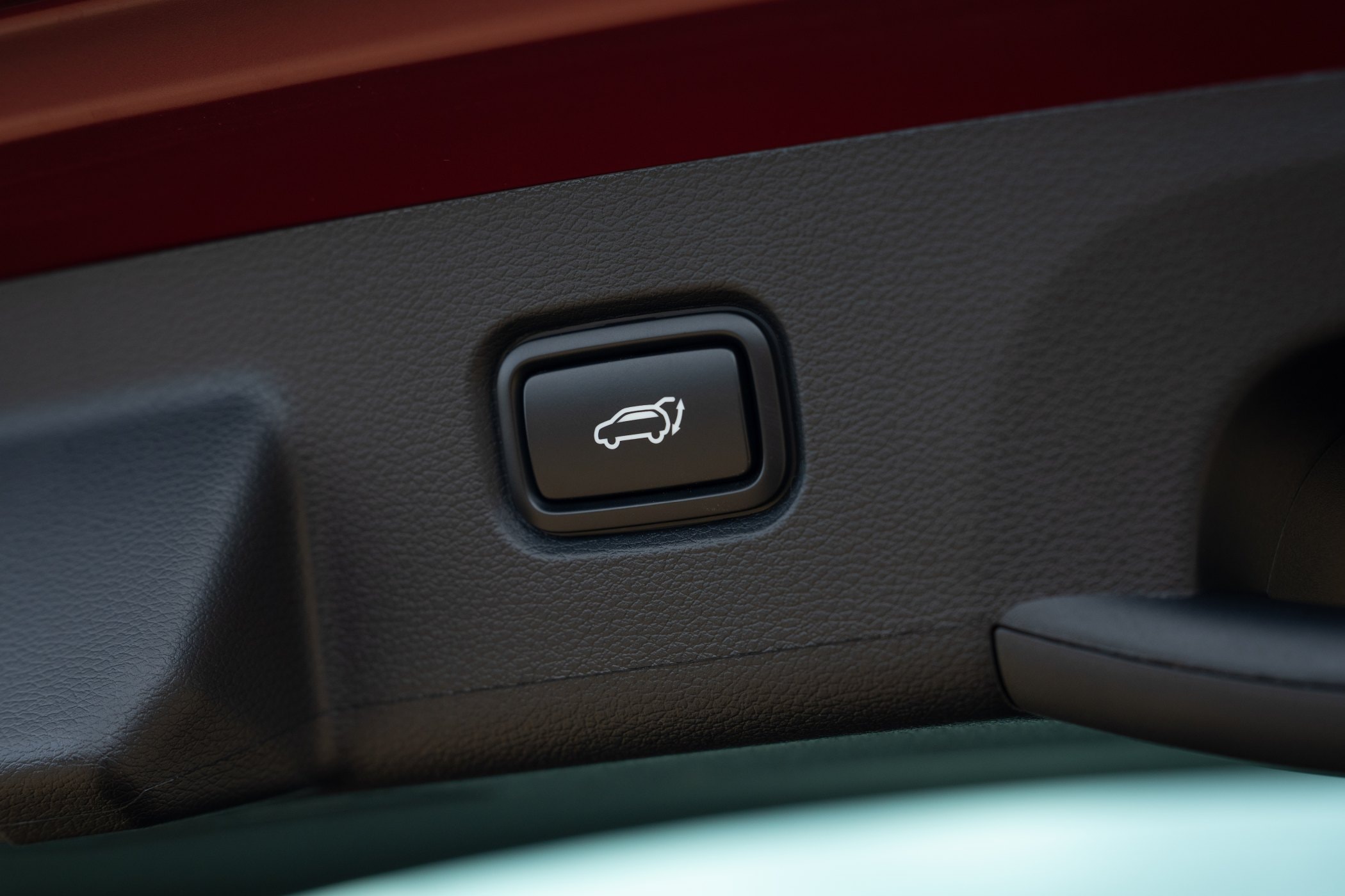 Cámara de reversa del Kia Sportage, esencial para maniobras seguras.