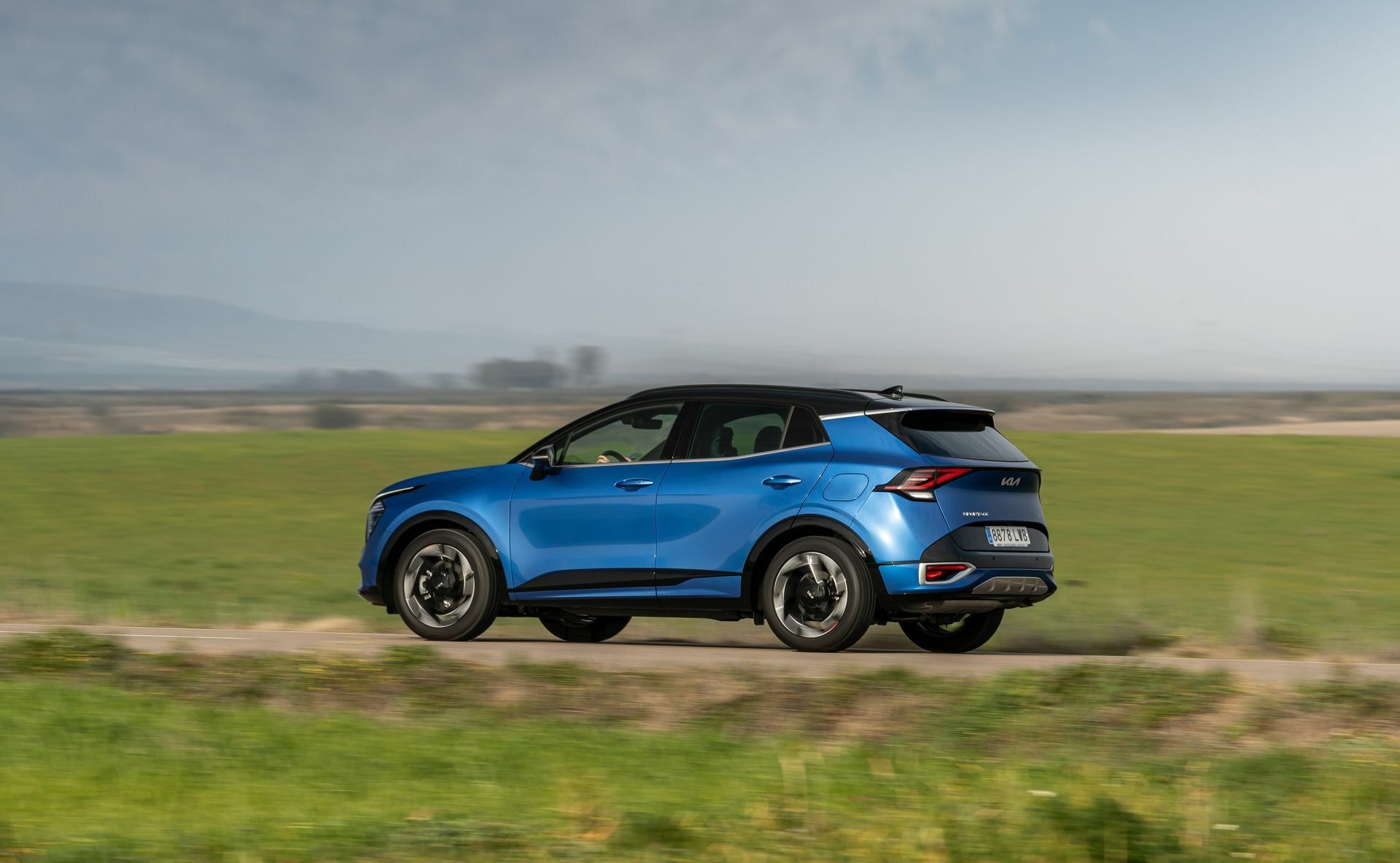 Kia Sportage mostrando su lado dinámico y capacidad en entorno rural