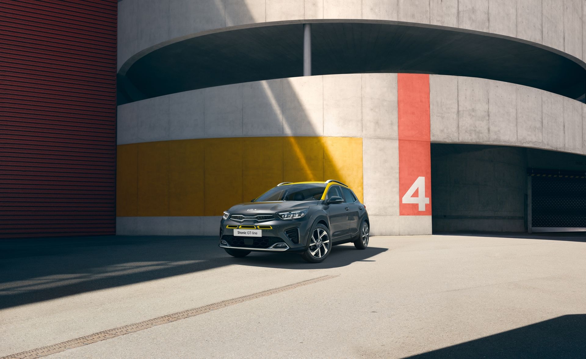 Presentación frontal del Kia Stonic resaltando su diseño moderno.