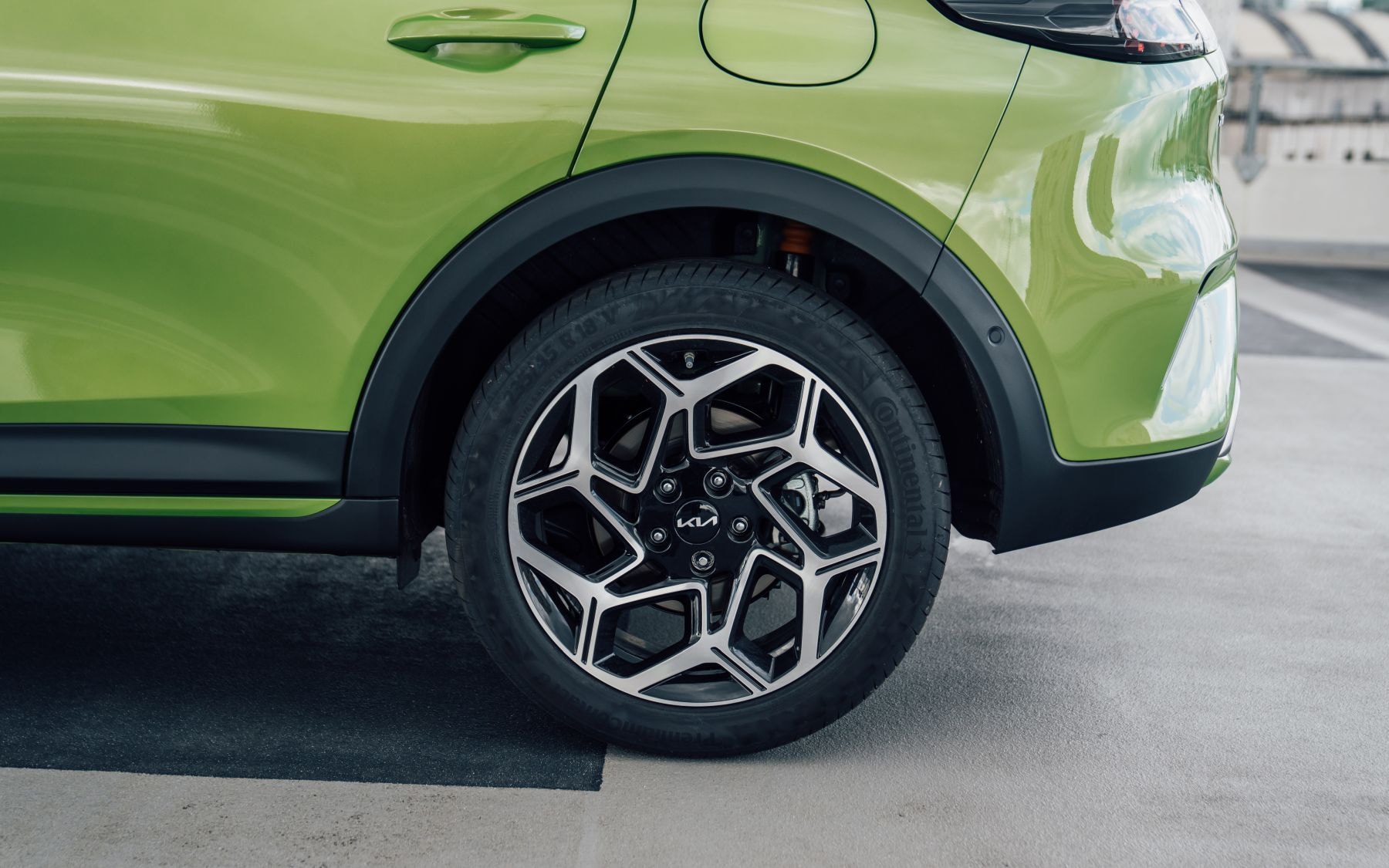 Detalles de la manija de la puerta del Kia Xceed.