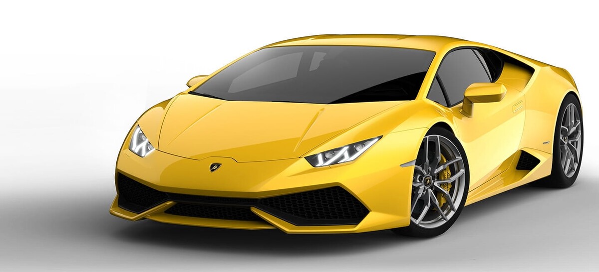 Perfil delantero del Lamborghini Huracán Evo Spyder con el techo cerrado. Perfil delantero del Lamborghini Huracán Evo Spyder con el techo cerrado.