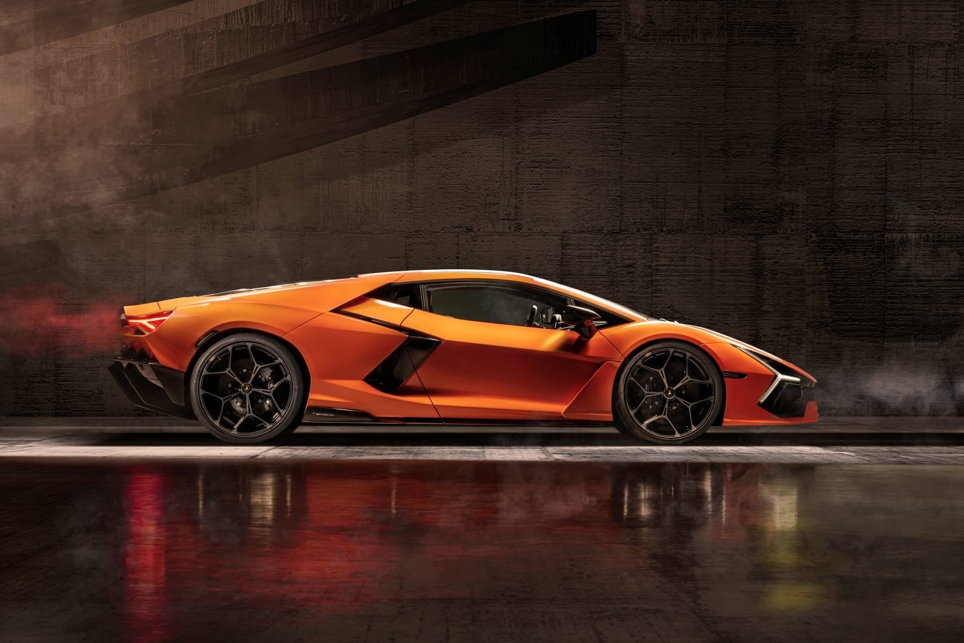 Lamborghini Revuelto