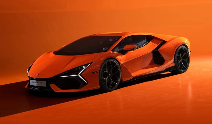 Lamborghini Revuelto