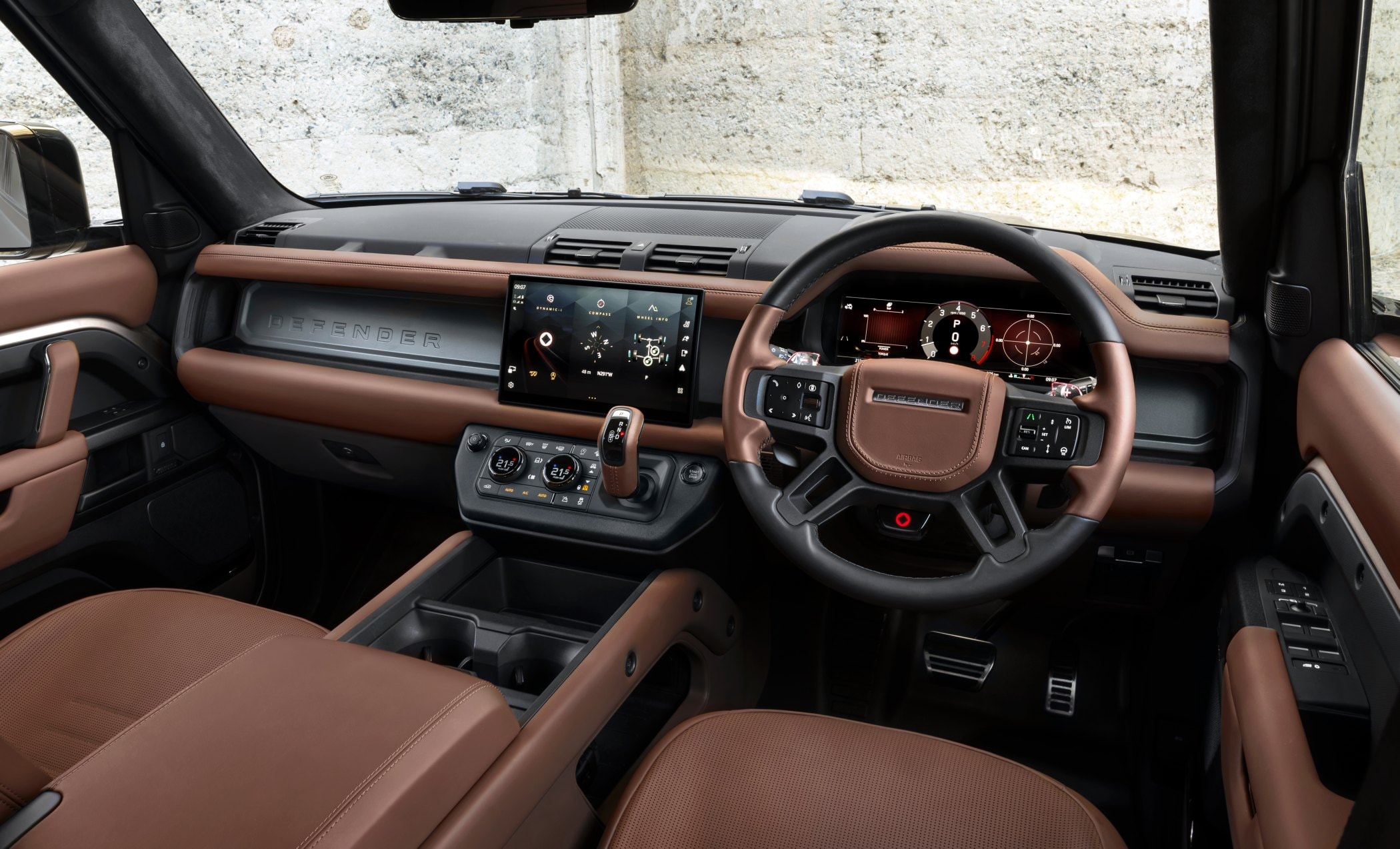 Interior bien equipado, mostrando un diseño intuitivo y materiales de calidad.