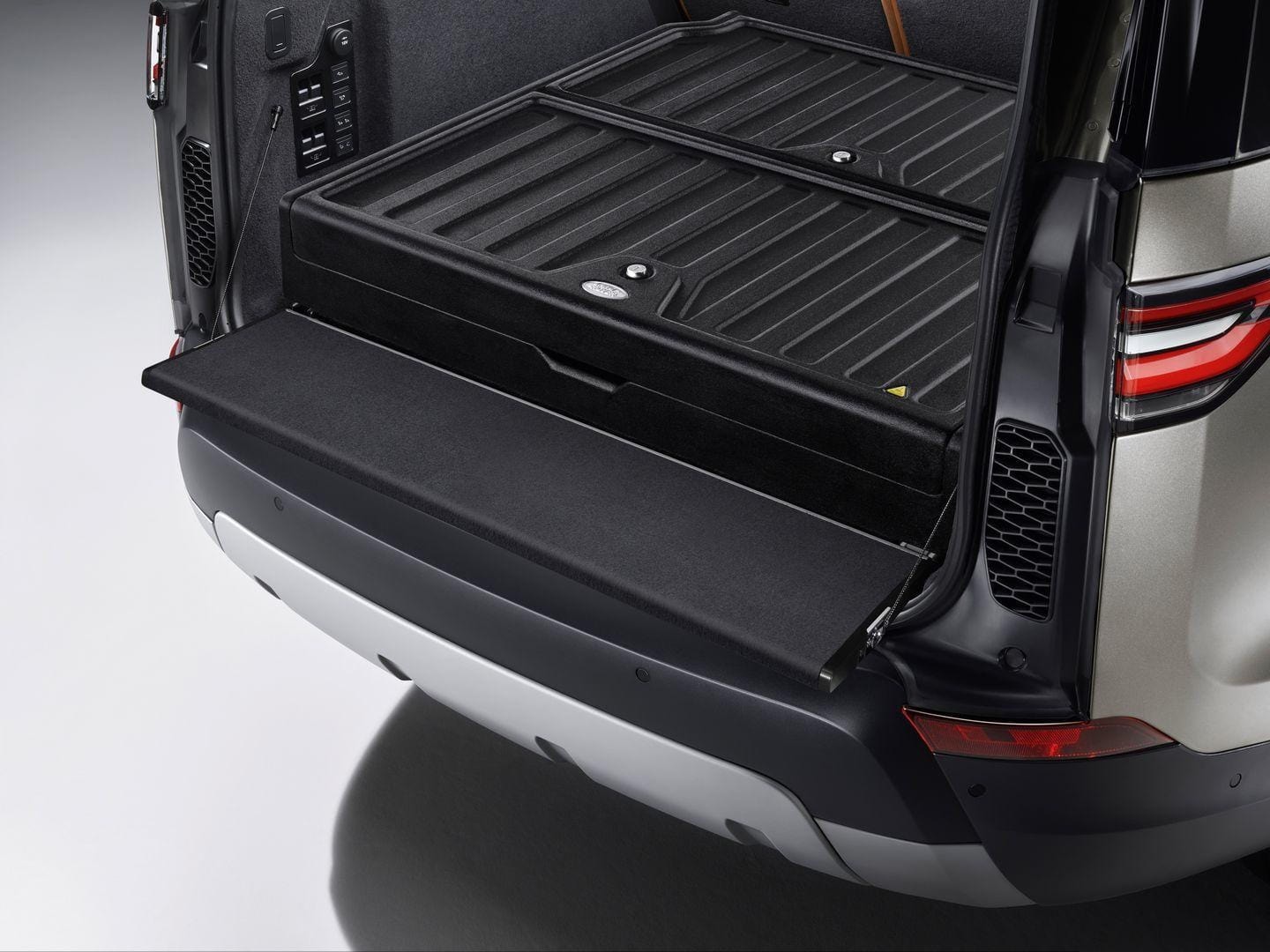 Sistema de almacenamiento en el maletero del Discovery.