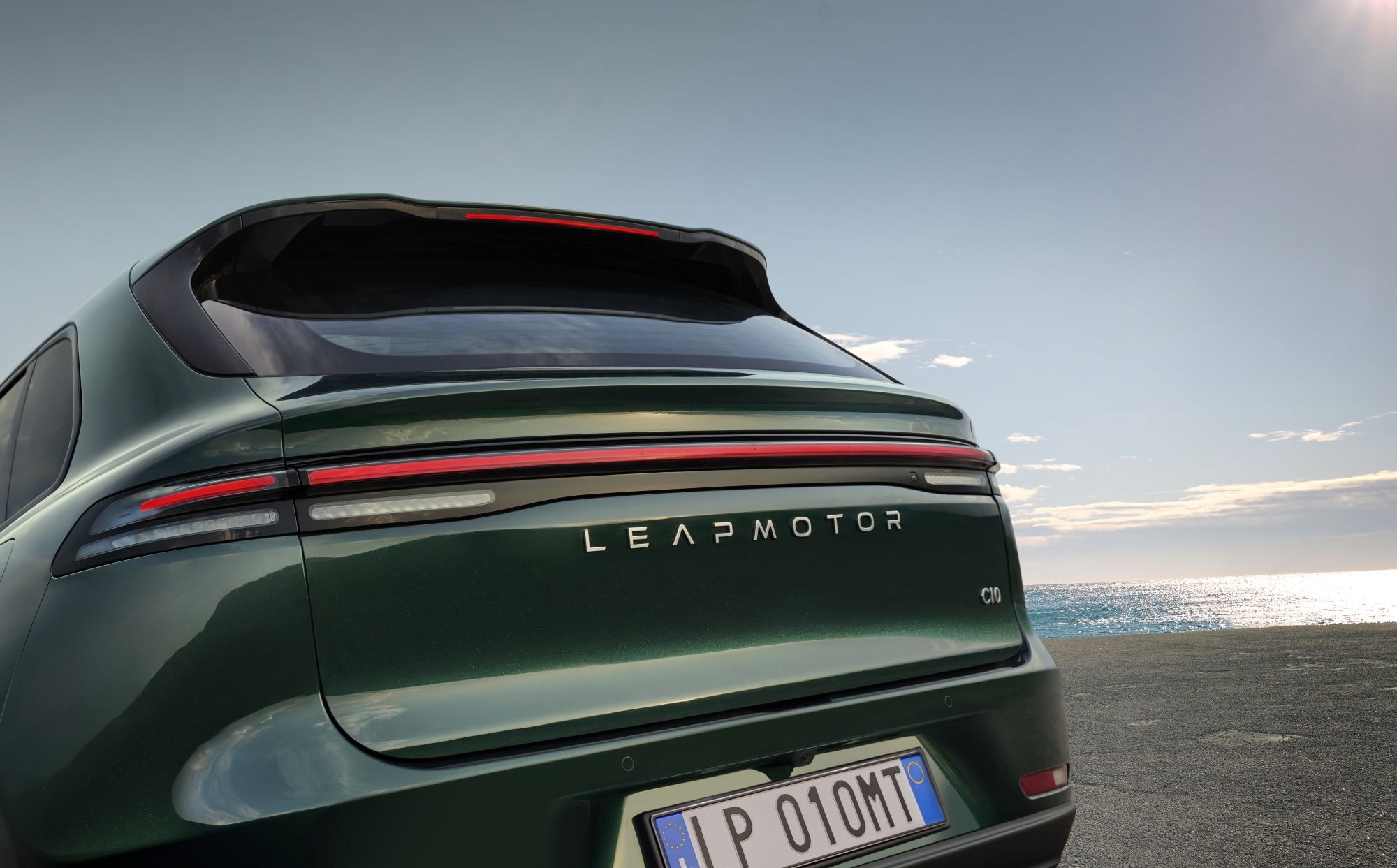 Vista trasera del interior, con buen espacio.