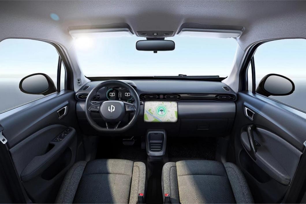 Diseño trasero del Leapmotor T03, con líneas elegantes y compactas.