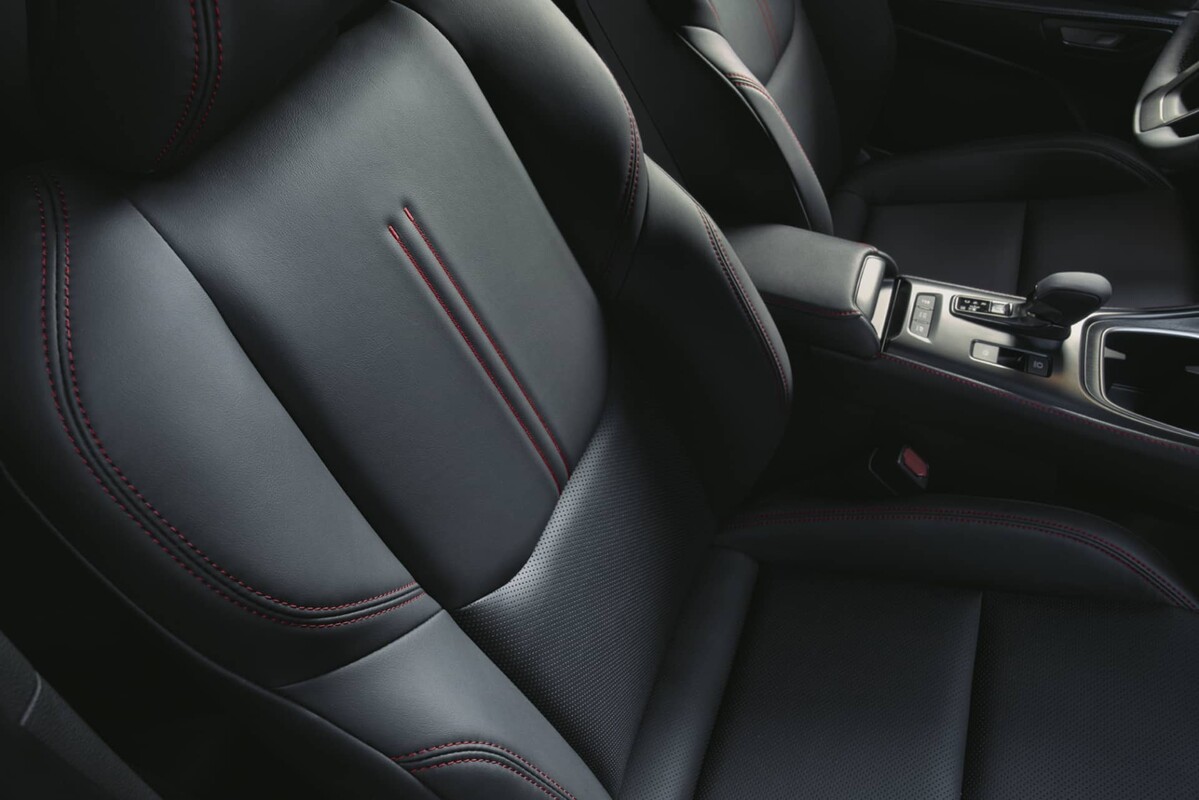 Asiento del copiloto con materiales premium en el Lexus LBX. Asiento del copiloto con materiales premium en el Lexus LBX.