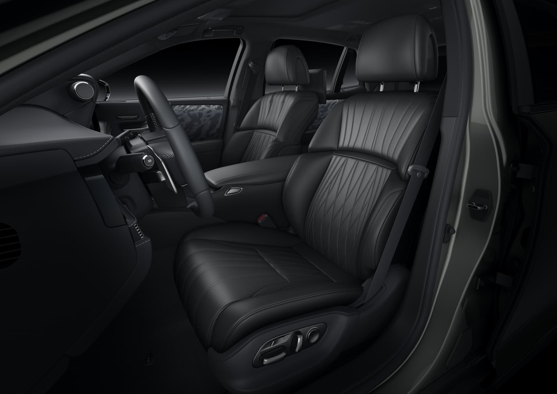 Asiento del conductor con ajustes eléctricos y memoria, máximo confort.