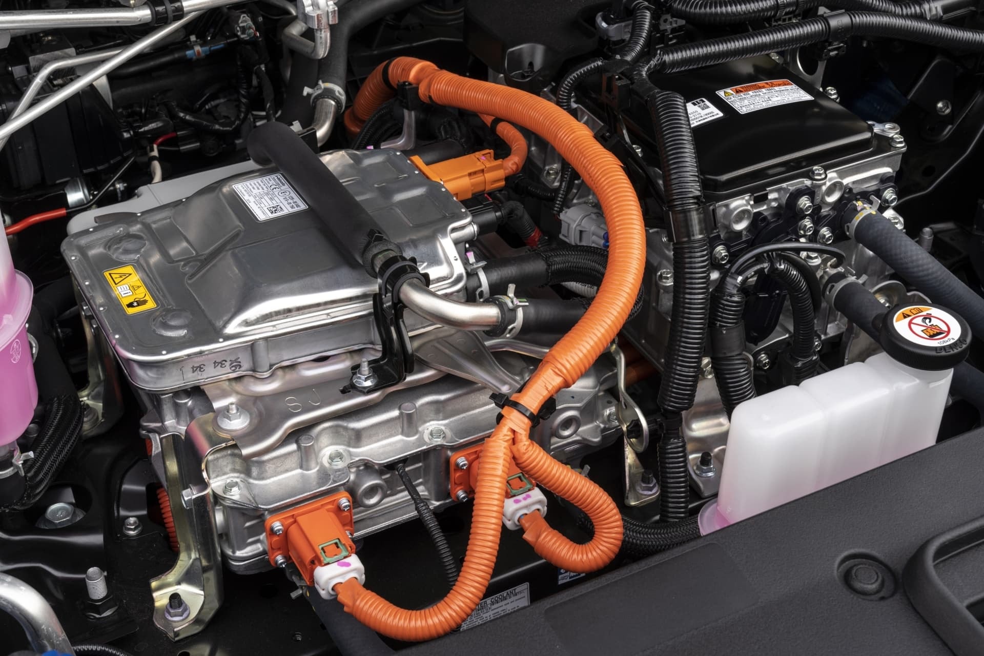 Motor híbrido del Lexus UX, combinación de eficiencia y rendimiento