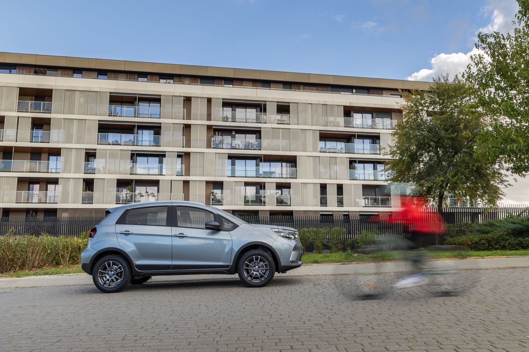 Impresionante imagen del Livan X3 Pro en movimiento, mostrando su agilidad.