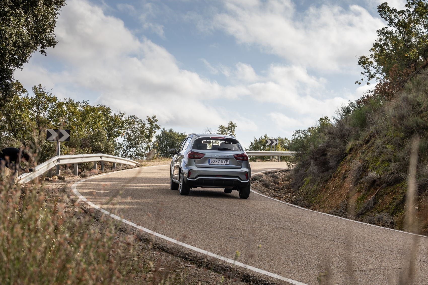 Vista trasera del Livan X3 Pro, elegante y con un diseño moderno.