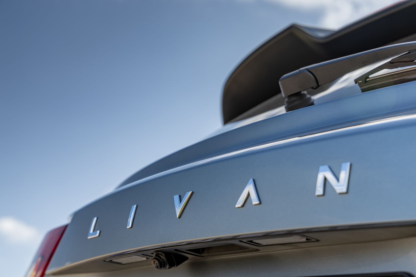 Parrilla del Livan X3 Pro que fusiona elegancia y deportividad.