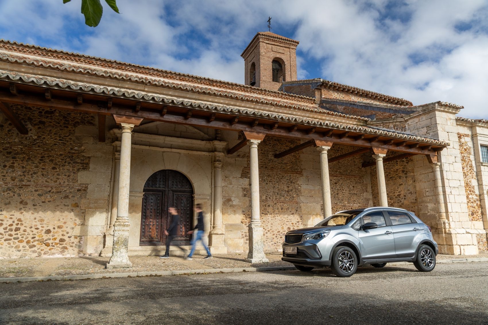 Vista trasera del Livan X3 Pro, resaltando sus líneas estilizadas.