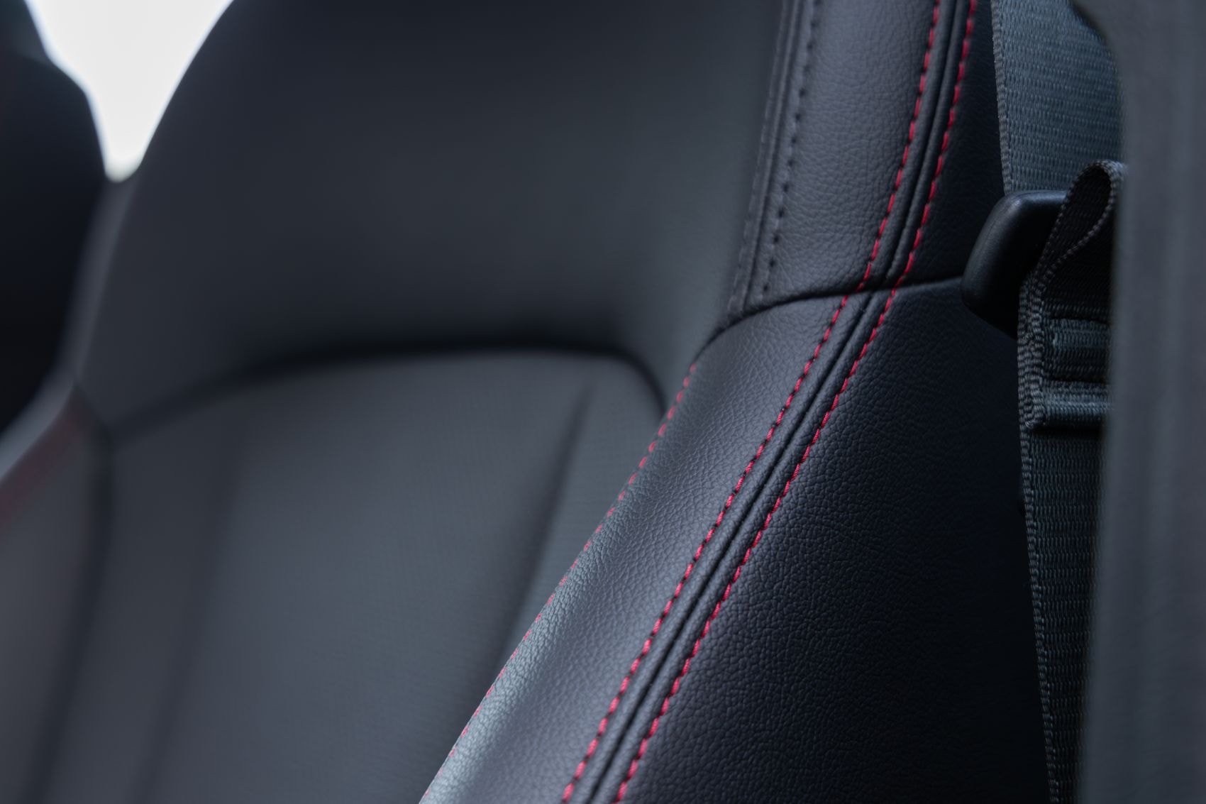 Espacioso maletero con capacidad adecuada para un uso diario.