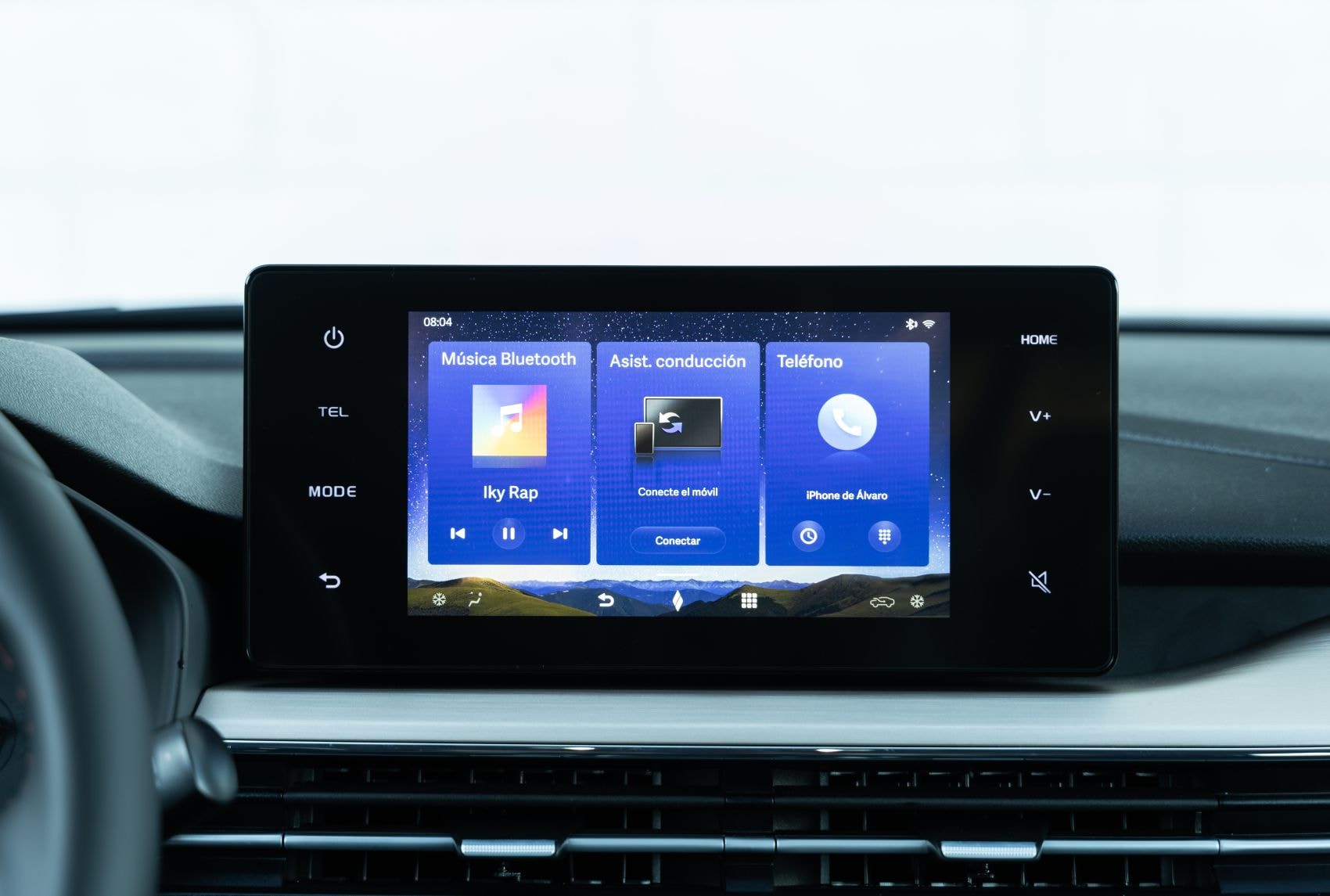 Pantalla de multimedia con acceso a diversas funciones.