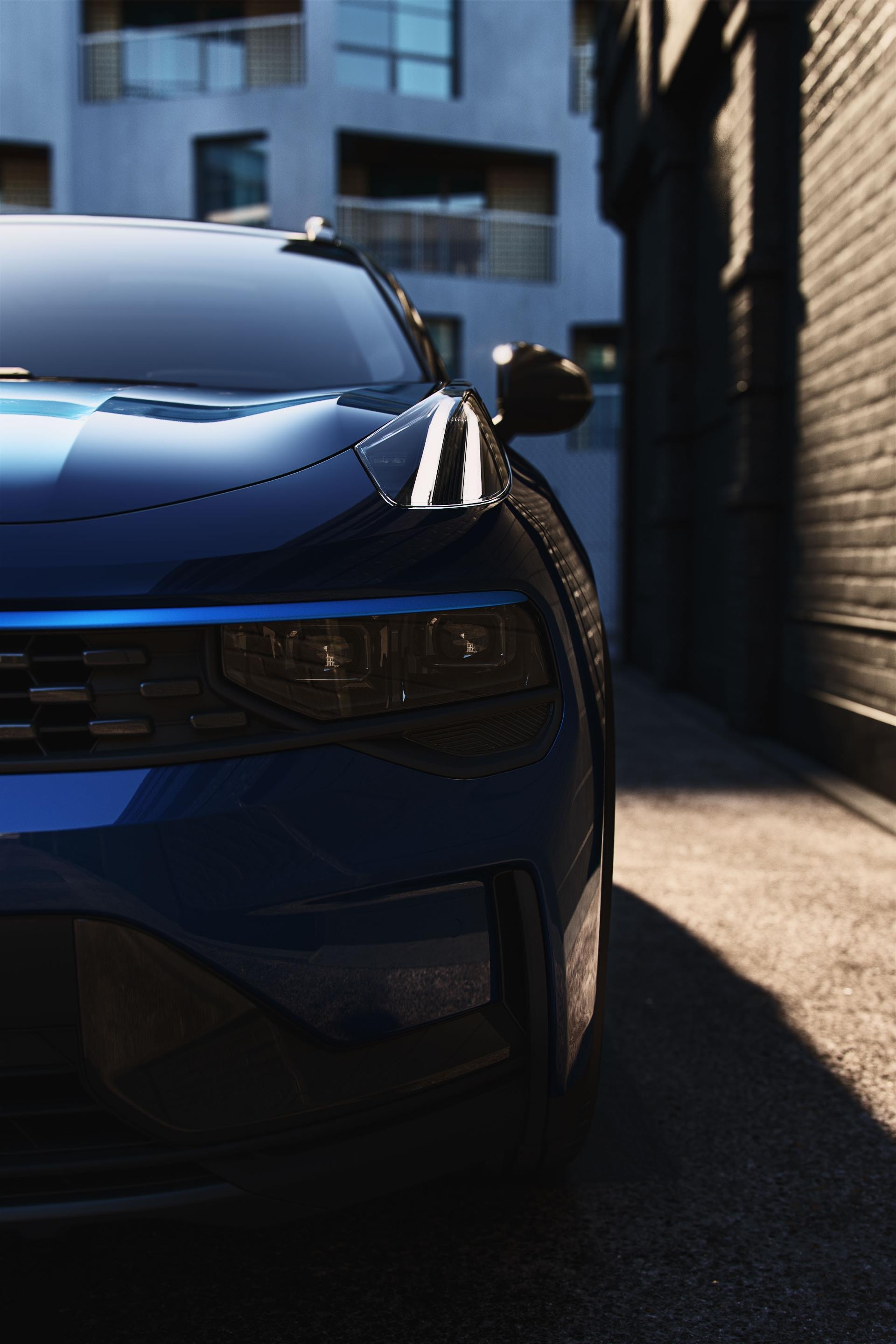 Vista detallada de la parte delantera y lateral del vehículo.