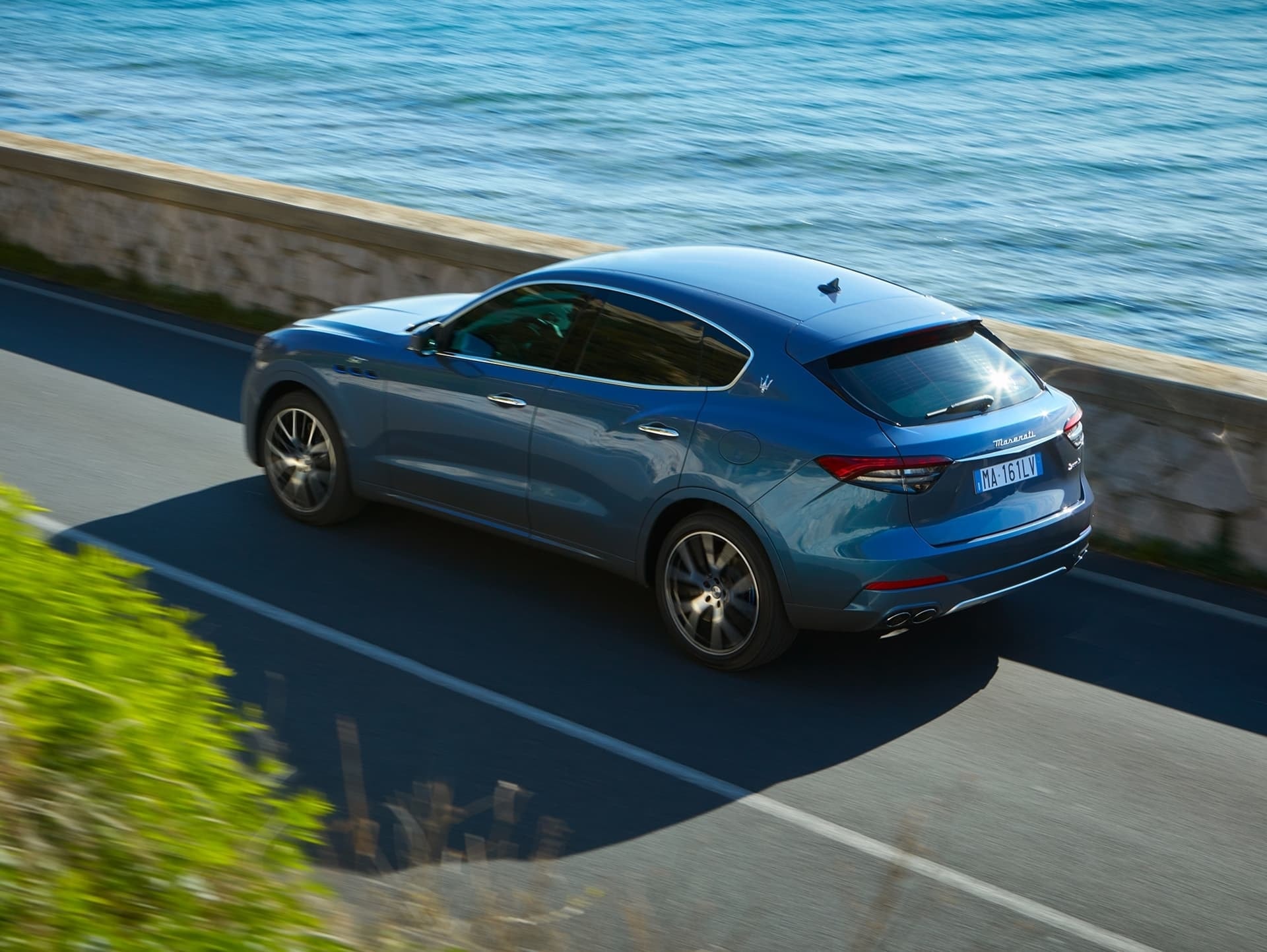 El Levante en su hábitat natural, combinando elegancia y potencia.