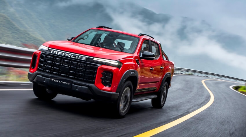 El T60 Max avanzando con estilo y seguridad en condiciones adversas