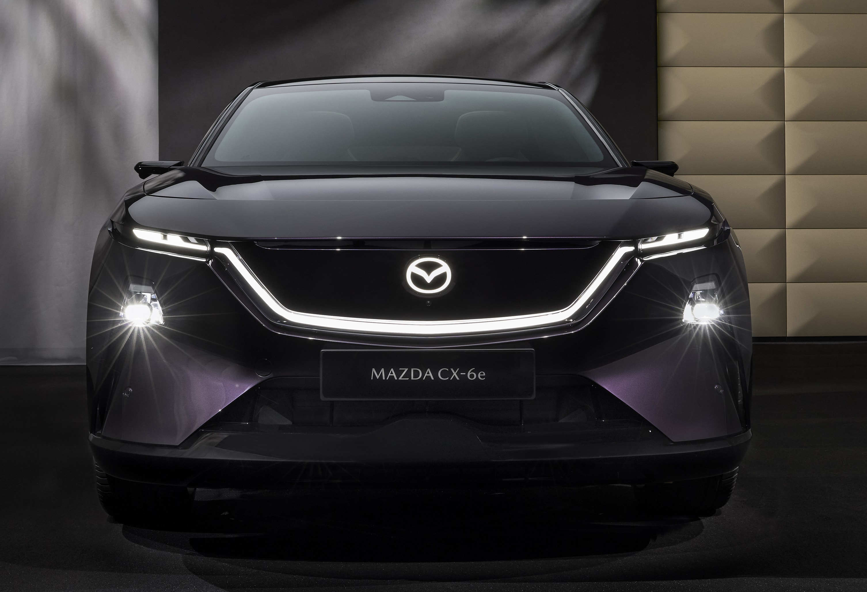 Mazda CX-6e