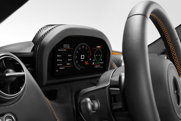 Vista del cuadro de instrumentos digital del McLaren 720S. Vista del cuadro de instrumentos digital del McLaren 720S.