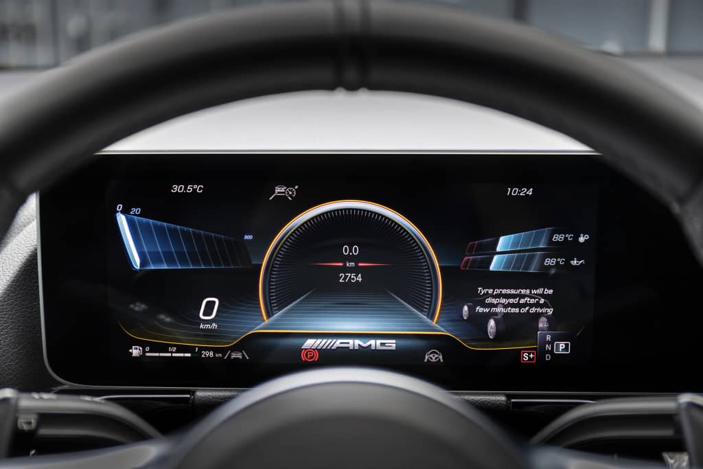 Cuadro de instrumentos digital con gráficos avanzados y personalizables.