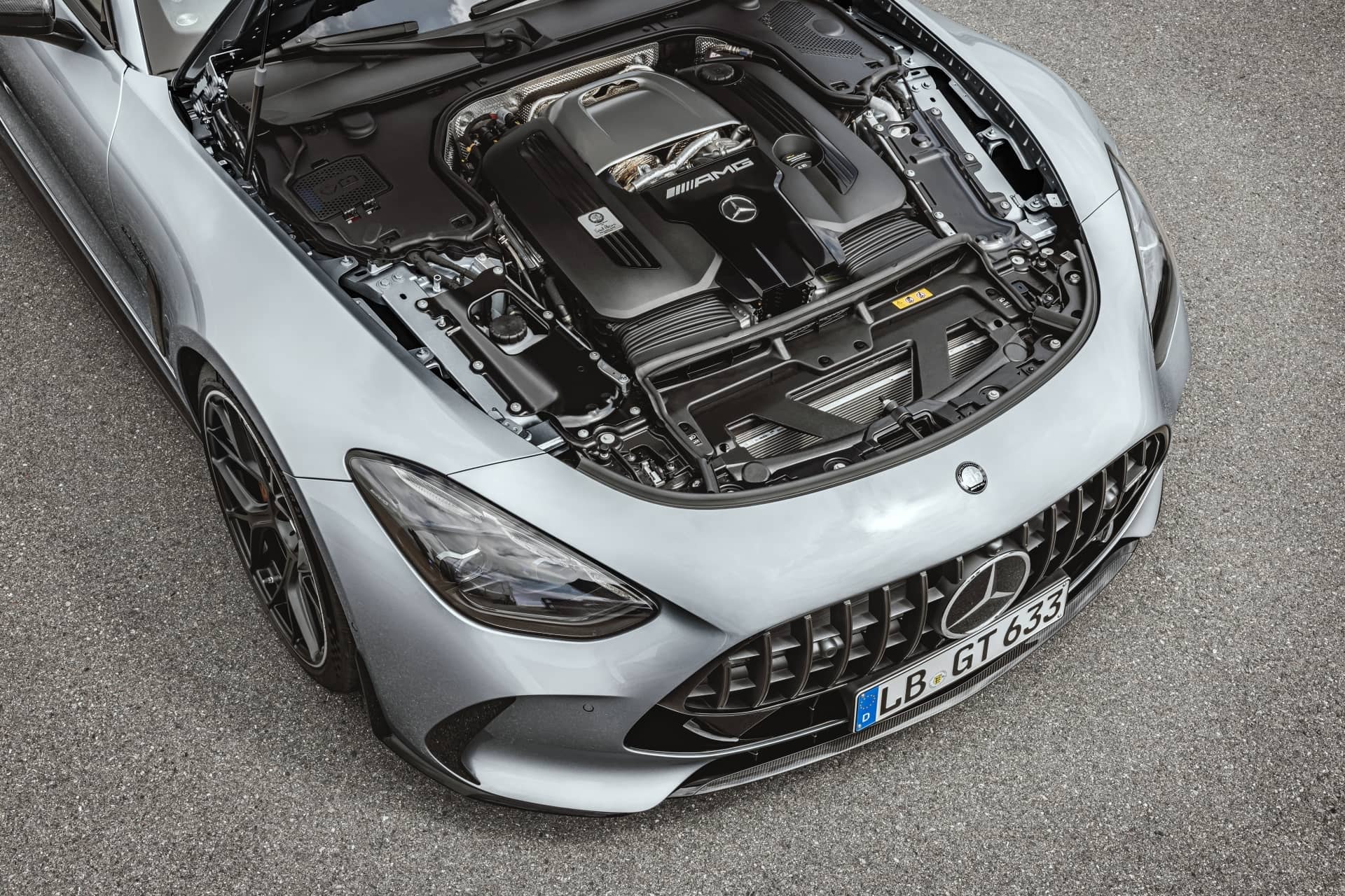 Motor V8 biturbo del Mercedes-AMG GT, corazón de la bestia alemana.