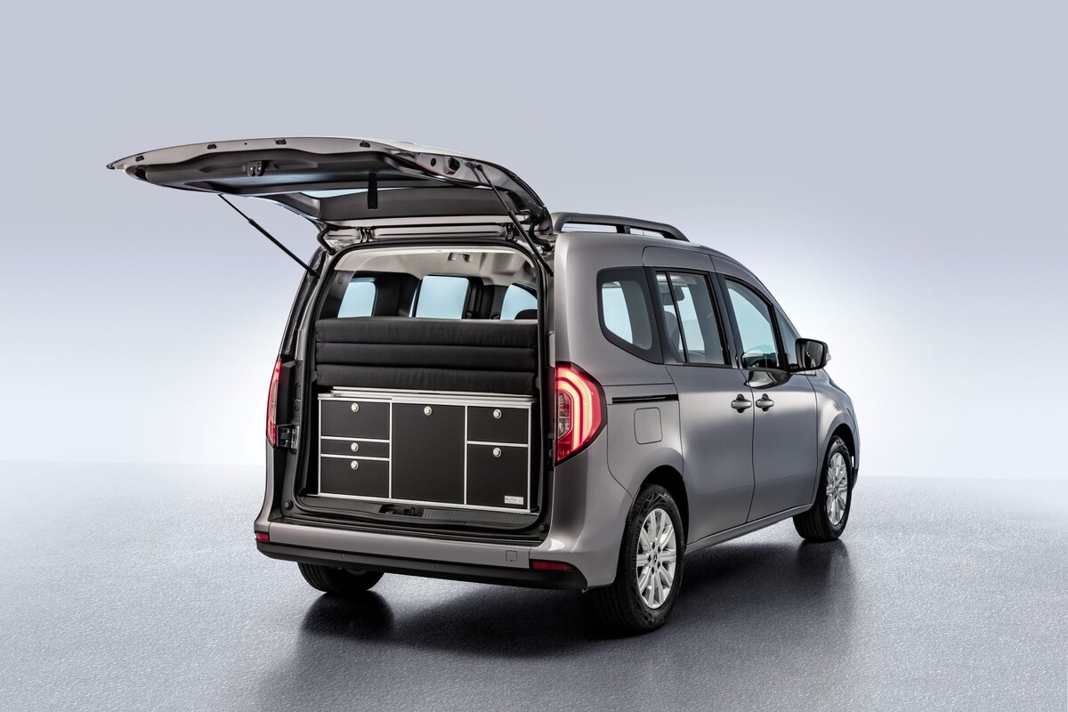 Interior del Mercedes Citan Tourer, destaca su tecnología y confort. Interior del Mercedes Citan Tourer, destaca su tecnología y confort.