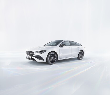 Vista lateral del Mercedes CLA Shooting Brake con diseño moderno. Vista lateral del Mercedes CLA Shooting Brake con diseño moderno.