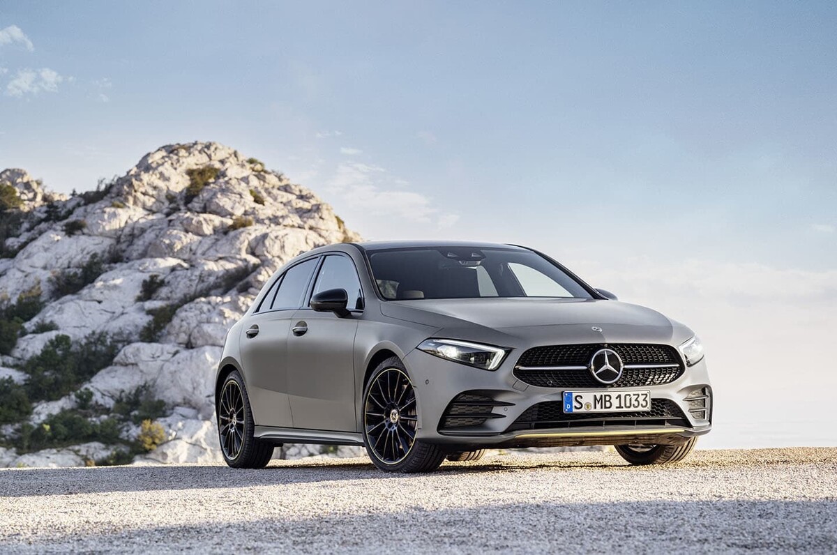 Captura del Mercedes Clase A que muestra su diseño deportivo y elegante. Captura del Mercedes Clase A que muestra su diseño deportivo y elegante.