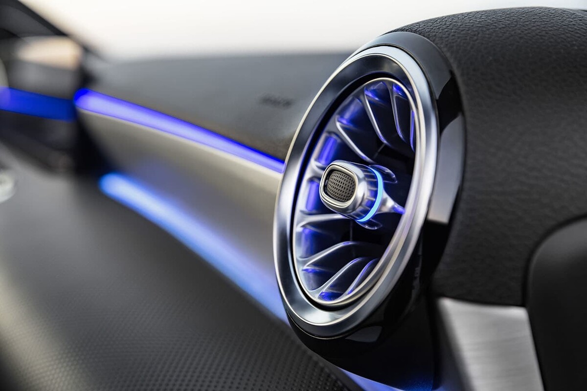 Rejilla de ventilación con iluminación ambiental azul Rejilla de ventilación con iluminación ambiental azul