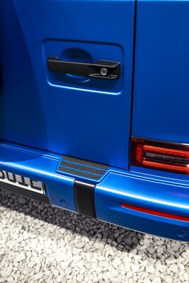 Vista cercana de la manija y parte trasera de un Mercedes Clase G Vista cercana de la manija y parte trasera de un Mercedes Clase G