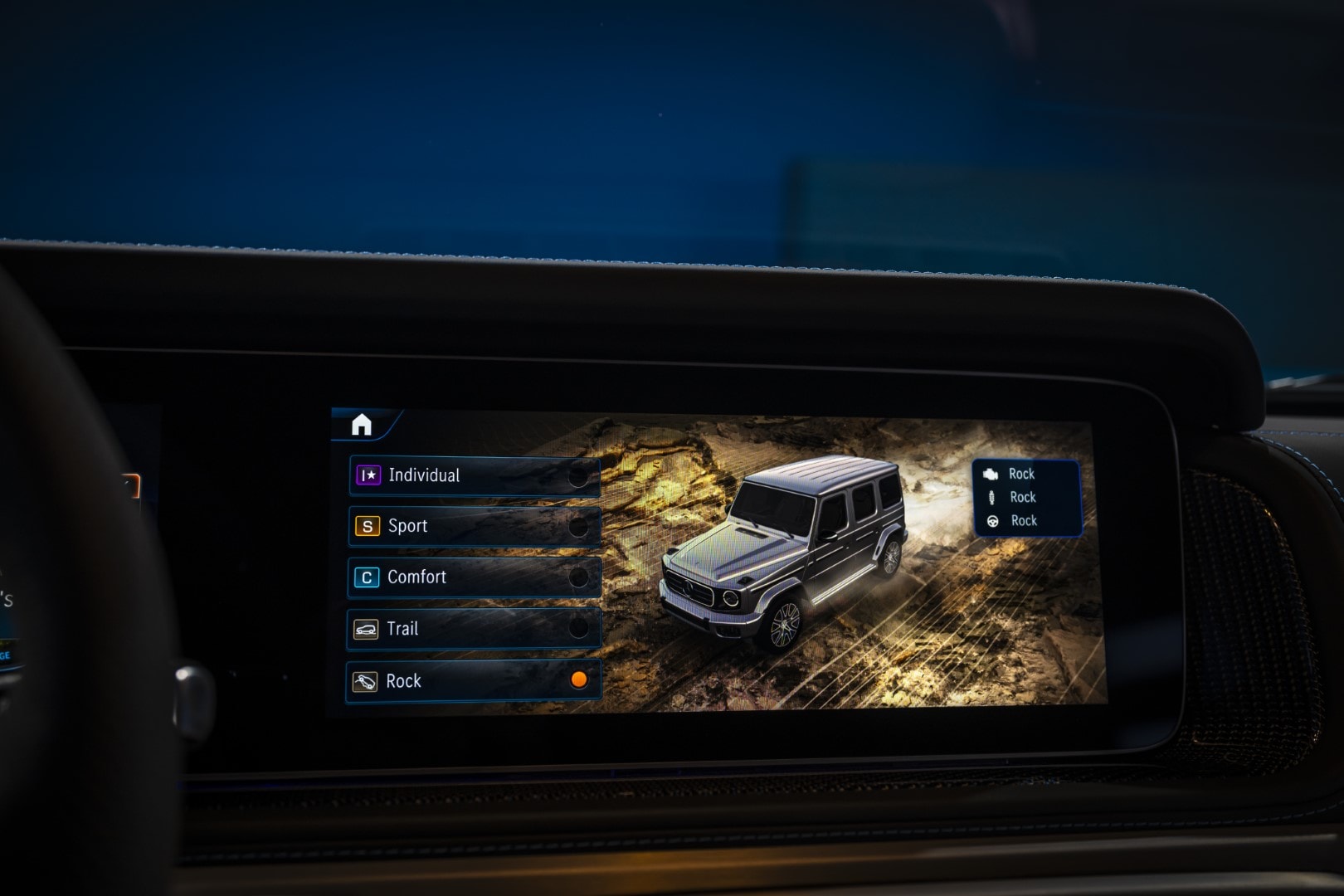 Pantalla del sistema de infotainment mostrando ajustes off-road.
