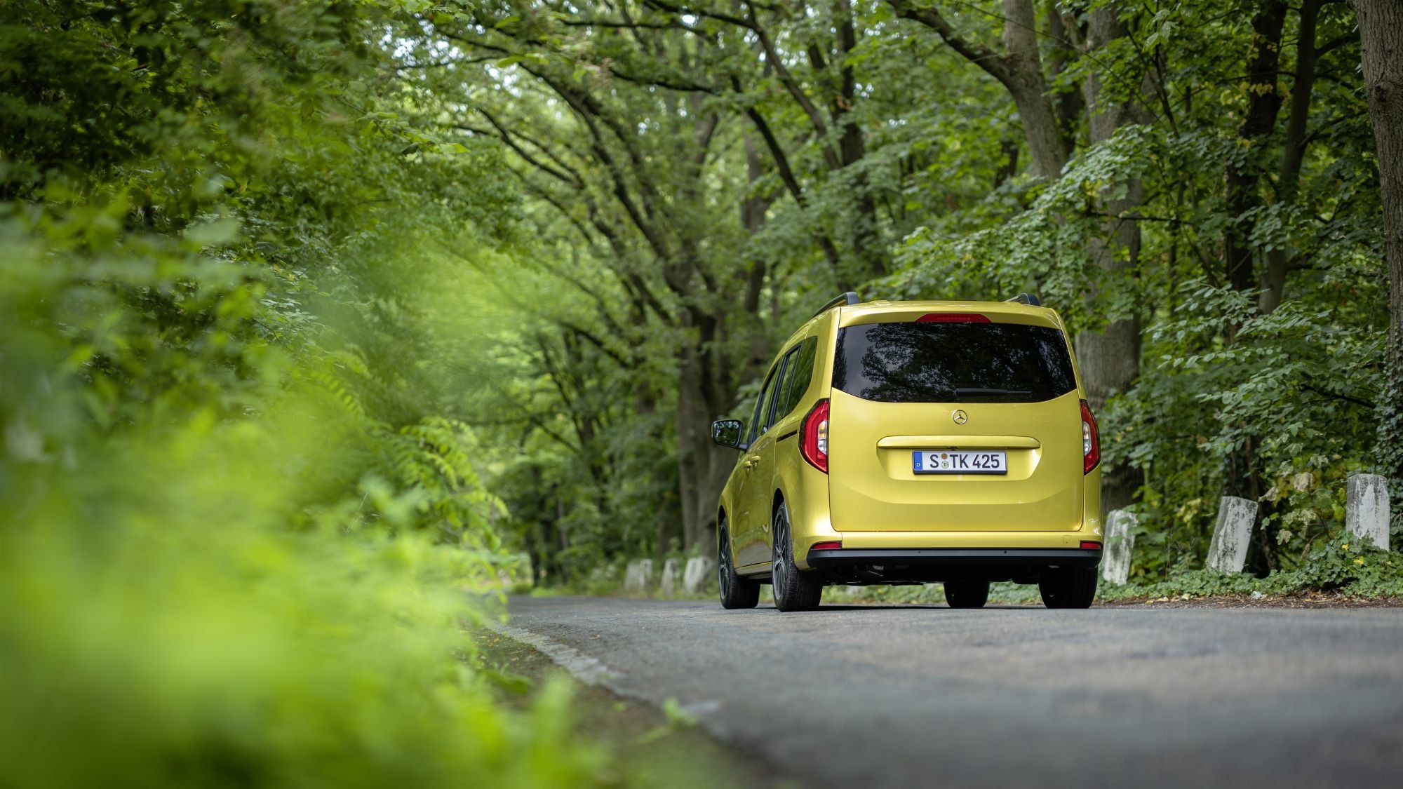 La silueta del Clase T sugiere versatilidad y elegancia en cada curva.