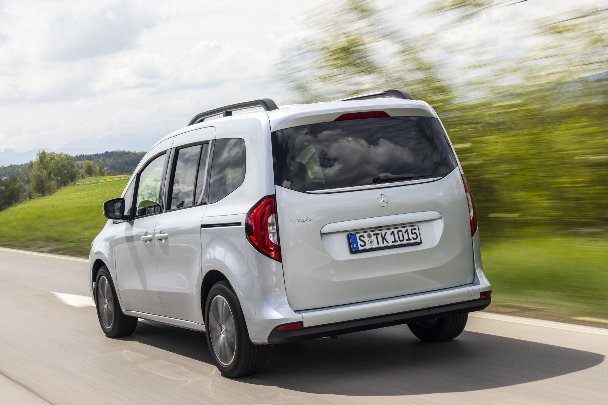 Vista trasera del Mercedes Clase T, que muestra su robustez