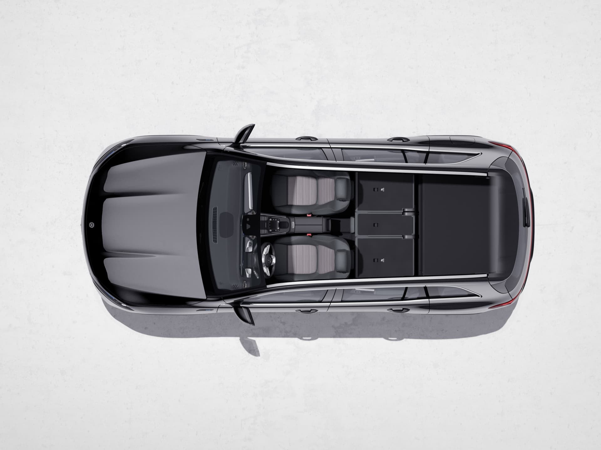 Imagen aérea del Mercedes EQB que enfatiza su diseño robusto y elegante.