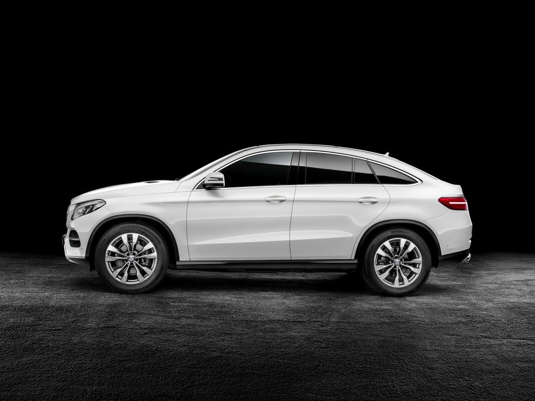 Perfil elegante y deportivo del Mercedes GLE Coupé. Perfil elegante y deportivo del Mercedes GLE Coupé.